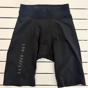 Lululemon License to Train Half Tight 9" Size S Men Shorts